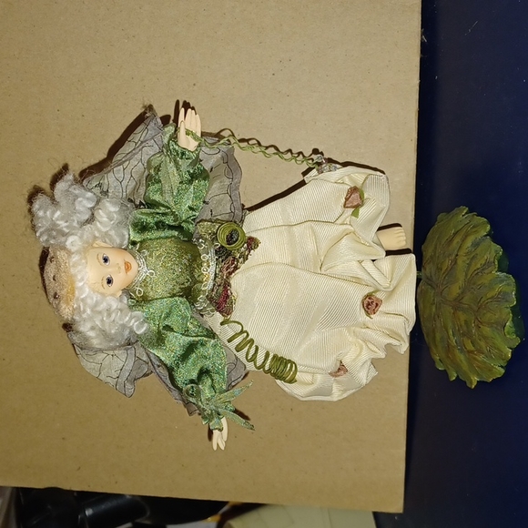 A Boyds 2001 Fairy/Angel 😇 - Picture 3 of 9